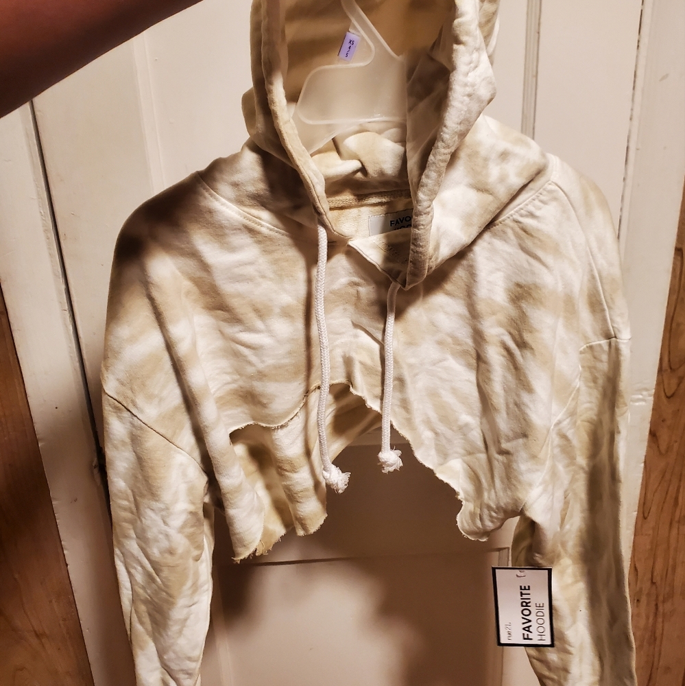 RUE21 HALF CUT HOODIE